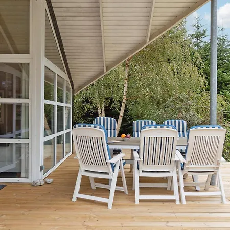 4 Bedroom In Σπίτι διακοπών Vejby